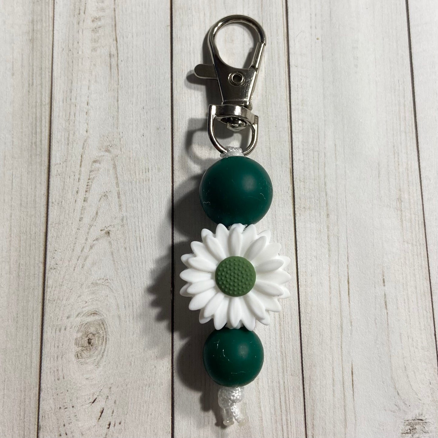 Daisy Zipper Pull