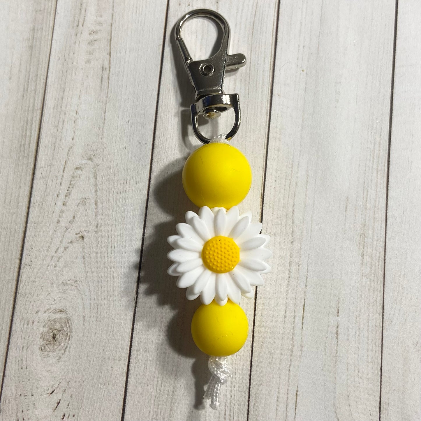 Daisy Zipper Pull