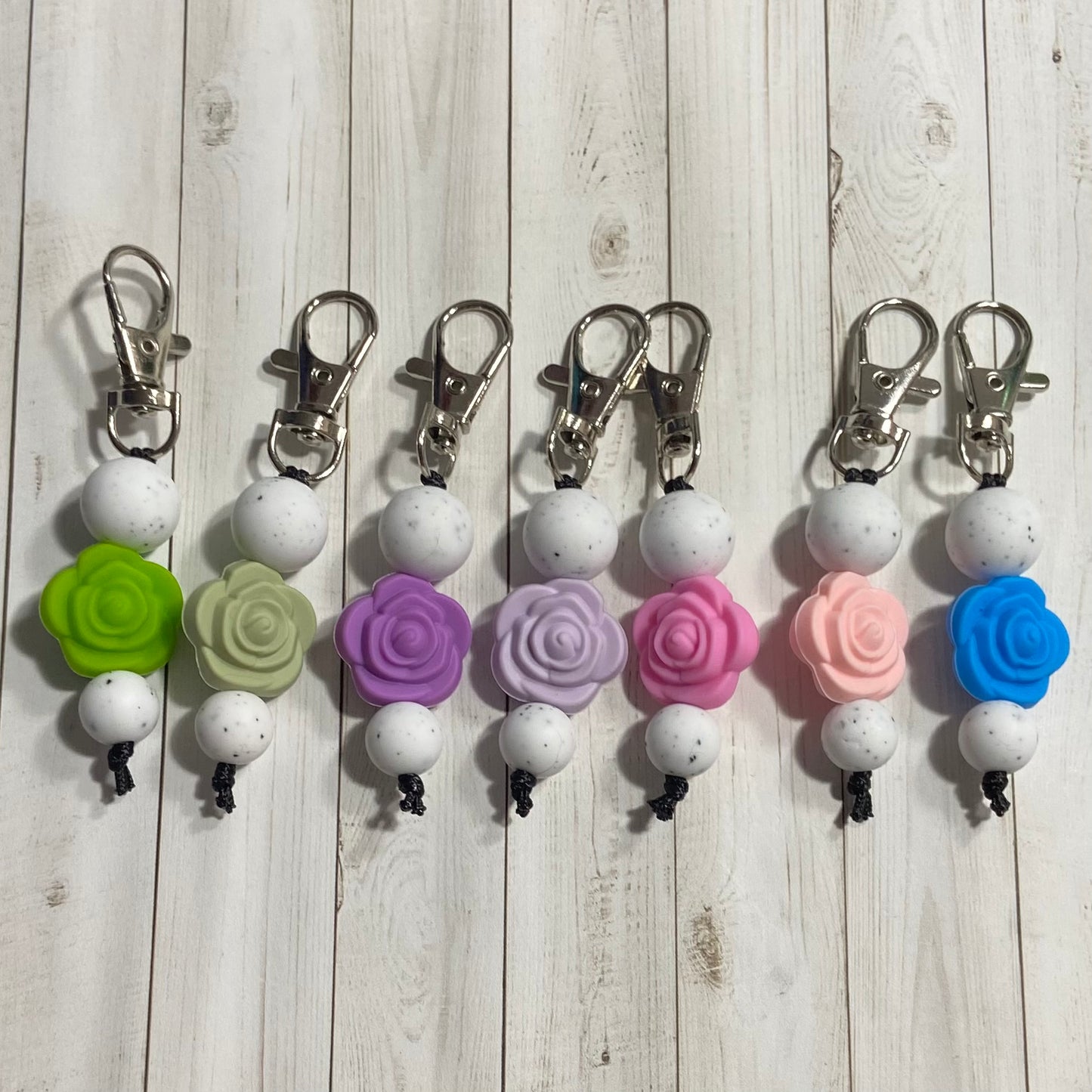 Rose & Speckled Zipper Pull