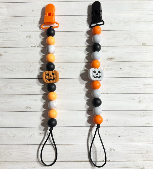 Jack-0-lantern Paci Clip