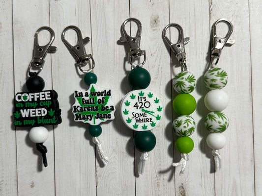 Weed Zipper Pulls